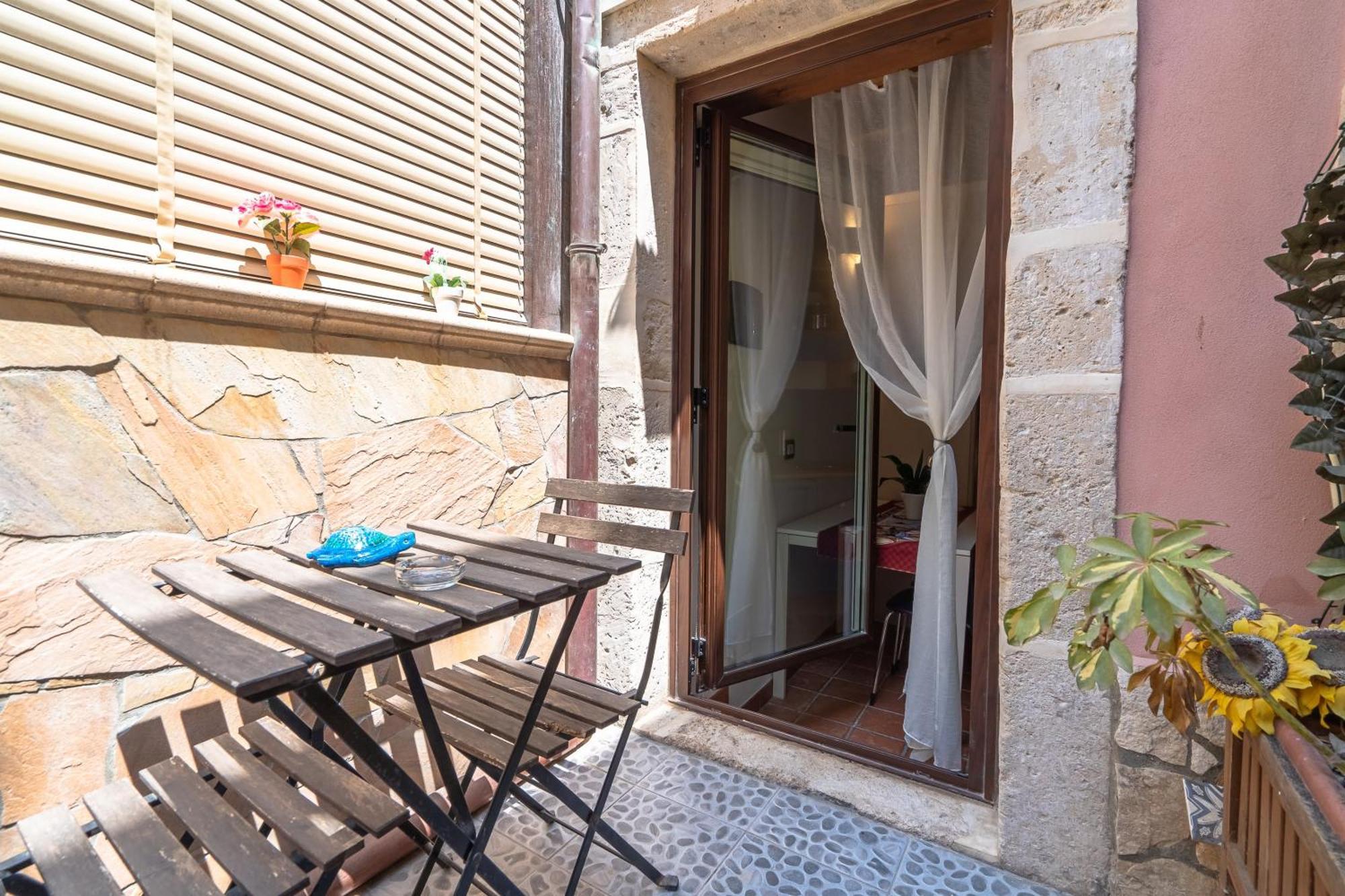 Elsa D'Ortigia - I Tre Archi Hotel Syracuse Luaran gambar